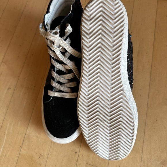 Steve Madden  Serena Black sequin Hi top sneaker, 8.  CB2164 - Picture 5 of 9